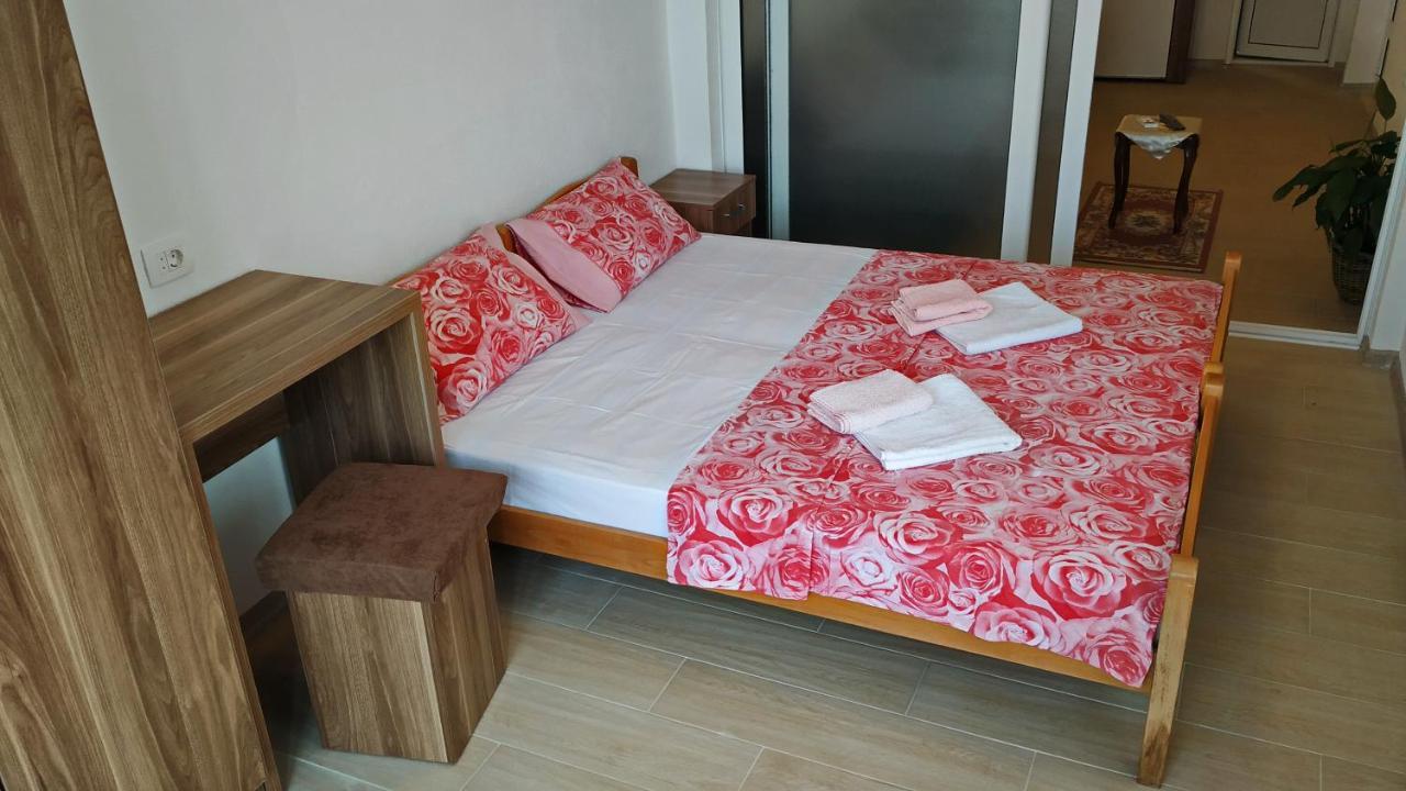 Apartments Abramovic 2 Сутоморе Екстериор снимка