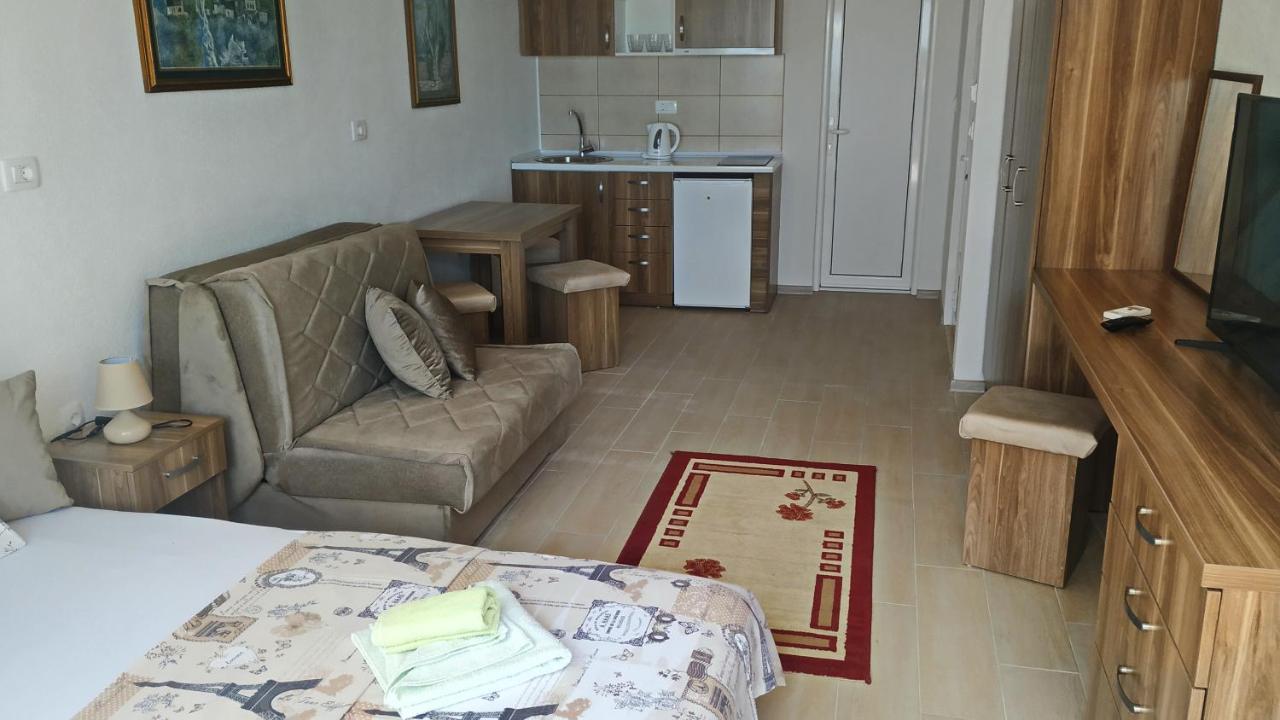 Apartments Abramovic 2 Сутоморе Екстериор снимка