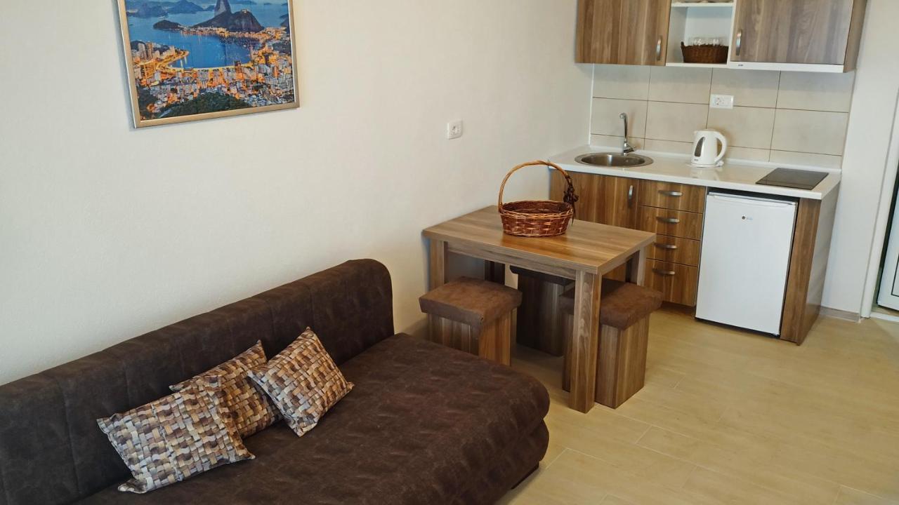 Apartments Abramovic 2 Сутоморе Екстериор снимка