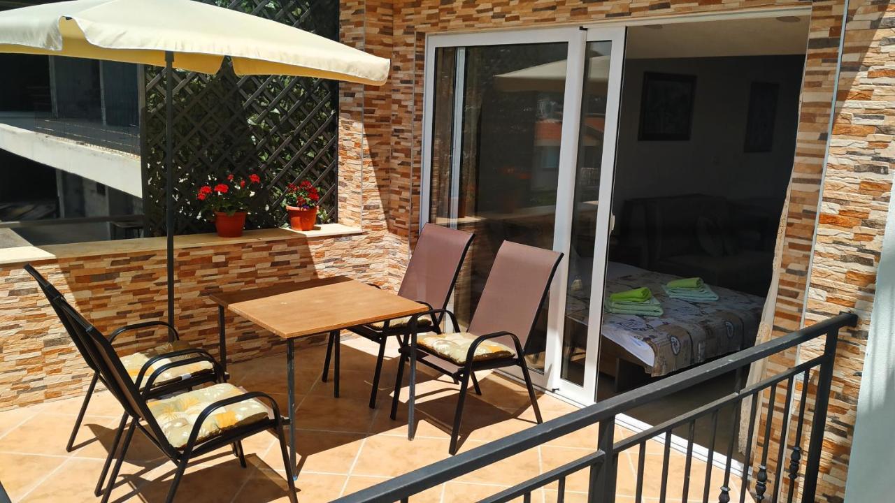 Apartments Abramovic 2 Сутоморе Екстериор снимка