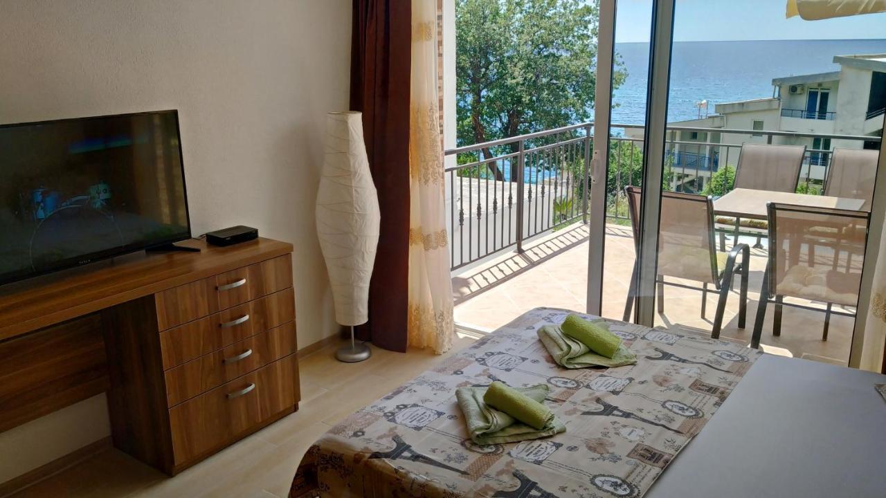 Apartments Abramovic 2 Сутоморе Екстериор снимка